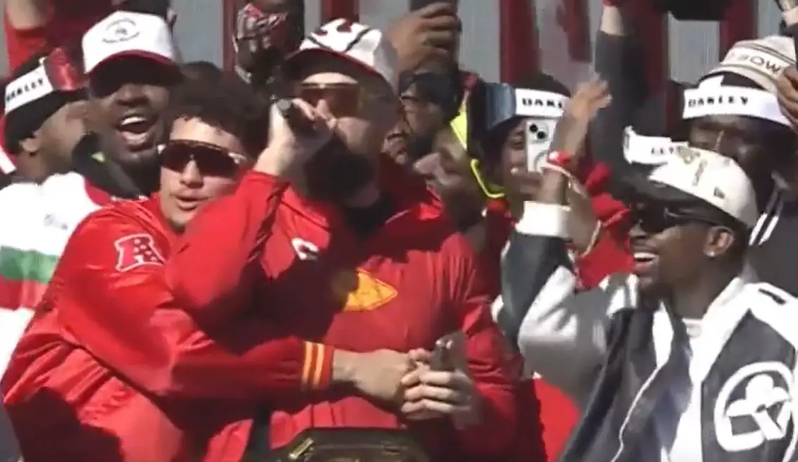 Travis Kelce’s Super Bowl Rally Turns Into Epic Karaoke Session: A Victory Celebration to Remember