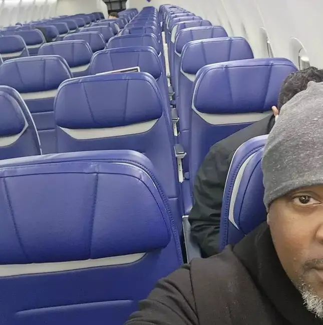 Man Baffled at Where Passenger Chose to Sit for Flight on Empty Plane