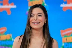Miranda Cosgrove Exposes Stalker Who Followed Her For A Decade And Lit Himself On Fire In Her Front Yard