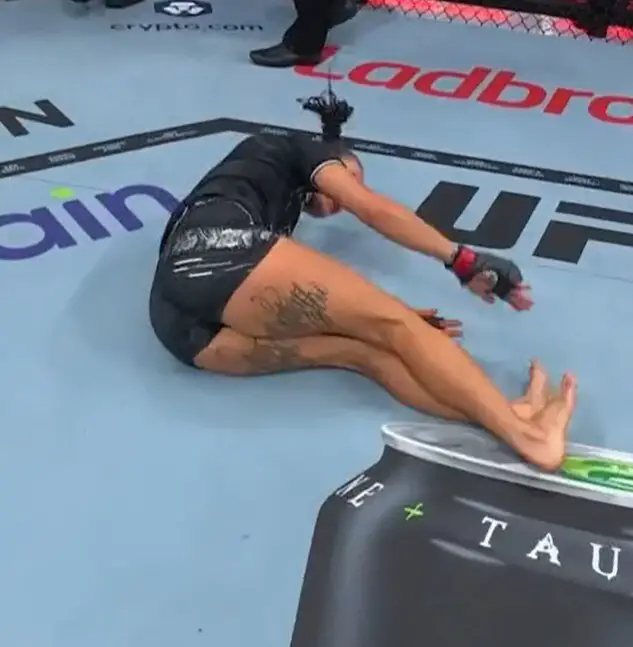 UFC Star Busts Out Viral Raygun Dace Move To Celebrate Victory