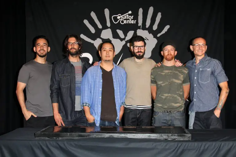 Linkin Park Posts Cryptic Message On Website, Fans Believe Lead Singer Has Been Replaced