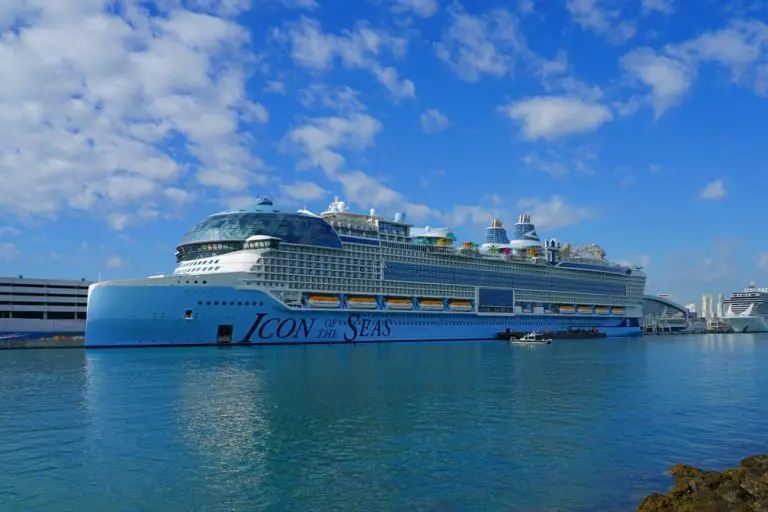 World’s Largest Cruise Ship Has Everyone Wondering The Same Thing