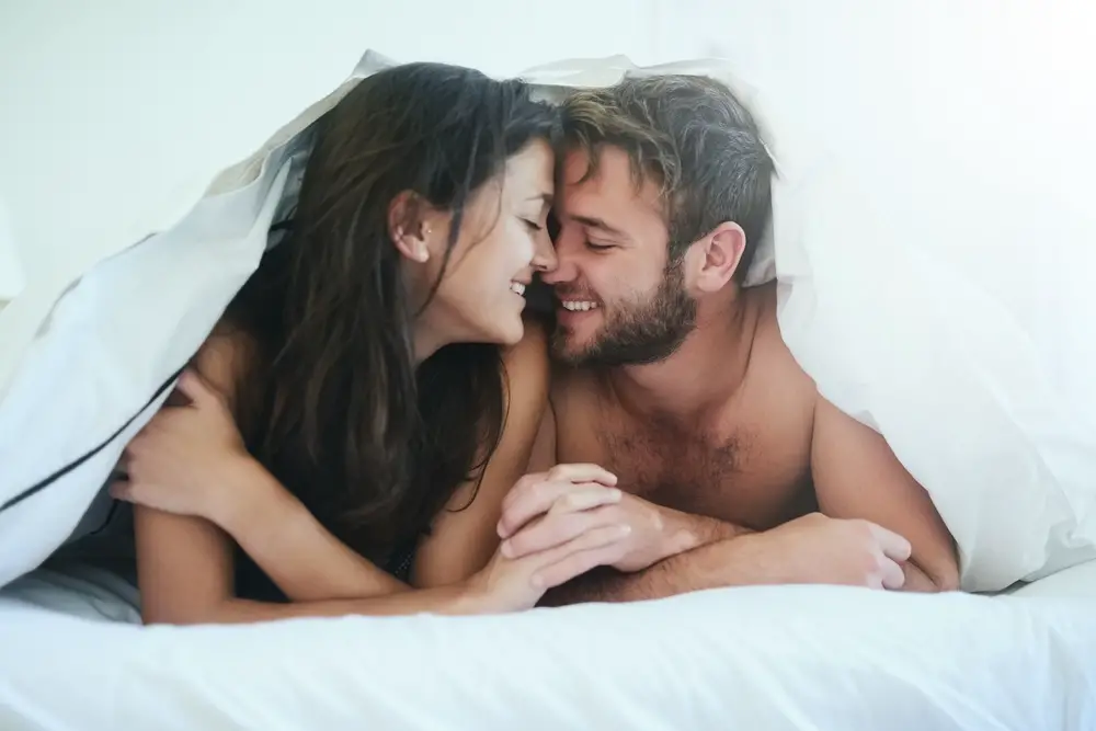 Sex Experts Tells Men Doing This One Little Thing In The Bedroom Again Can Save Your Sex Life