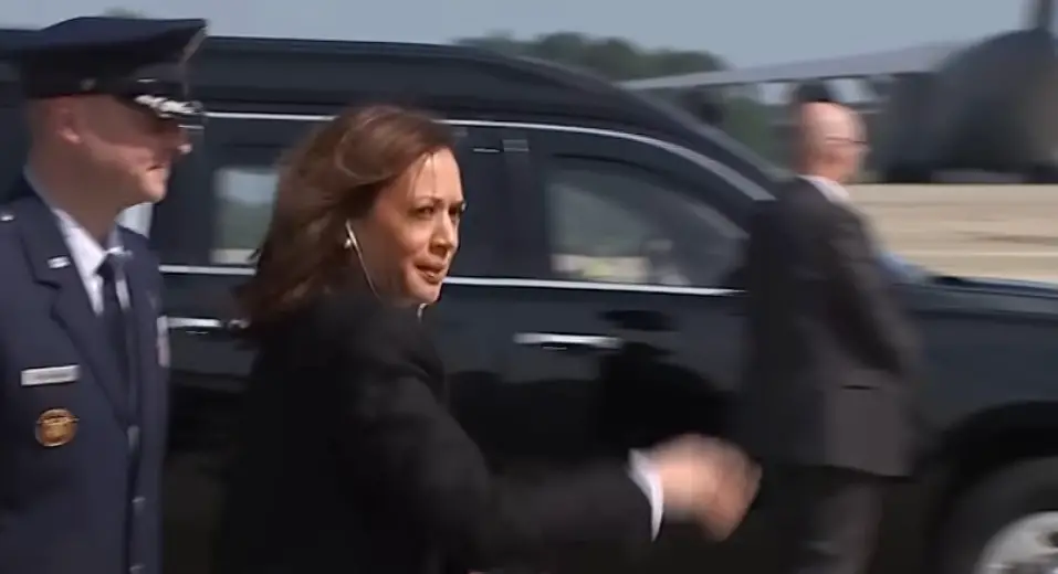 Kamala Harris Being Dragged Online For Wearing Headphones To Avoid The Press