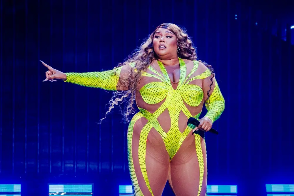 Lizzo Shares Weight Loss Photo, But Says She’s ‘Always Been A Bad B**ch’