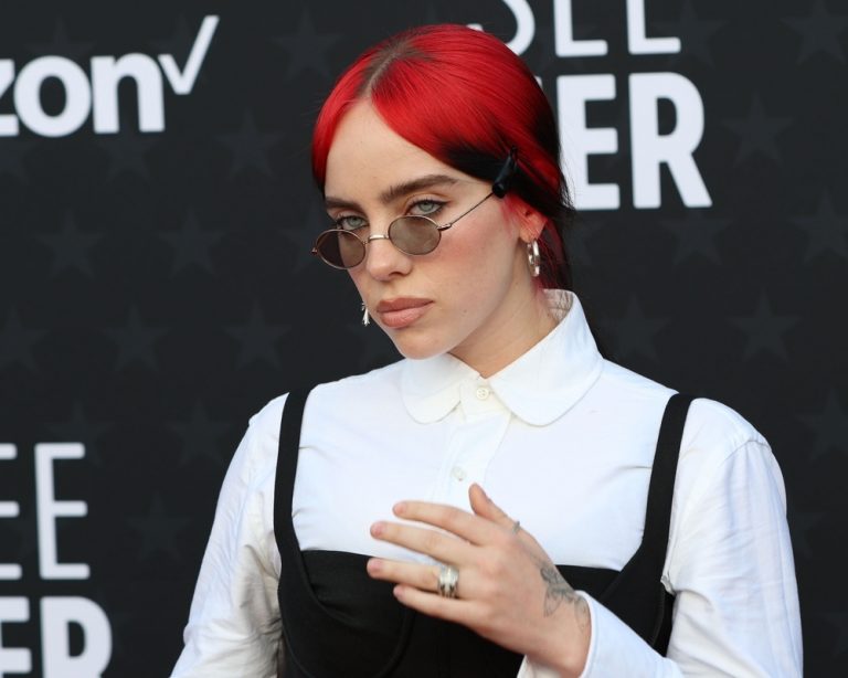 Billie Eilish Shares ‘TMI’ About What She Likes To Do In Front Of A Mirror