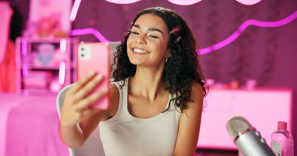 Leaked TikTok Documents Show Their Algorithm Actively Promotes ‘Beautiful People’ And Hides Less Attractive Creators