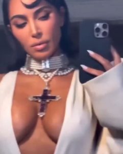 People Divided Over Kim Kardashian Wearing Princess Diana’s $200,000 Cross