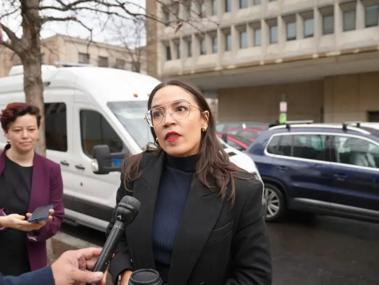 Alexandria Ocasio-Cortez Under Fire From Supporters For Removing Pronouns From Her Social Media