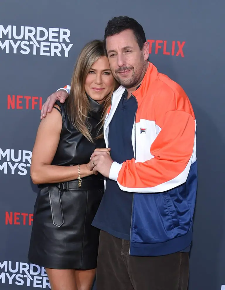 Adam Sandler Sends Jennifer Aniston Flowers Every Year Because Of Her Pregnancy Struggle