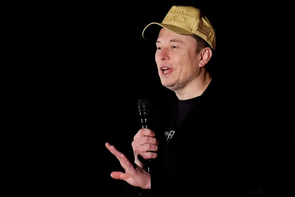 Elon Musk Is The First Person In History To Be Worth More Than $400,000,000,000