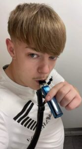 Teen That Vaped Equivalent Of 50 Cigarettes Per Day Started Coughing Up Blood